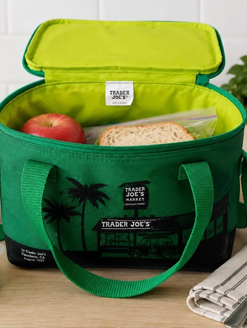 Trader Joe's Large Insulated Lunch Bag Green Palm Tree Cooler Tote